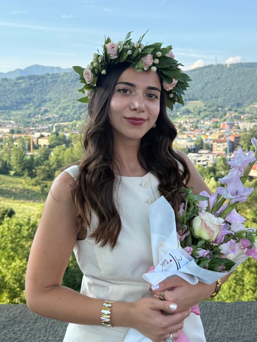 Elif Ayık